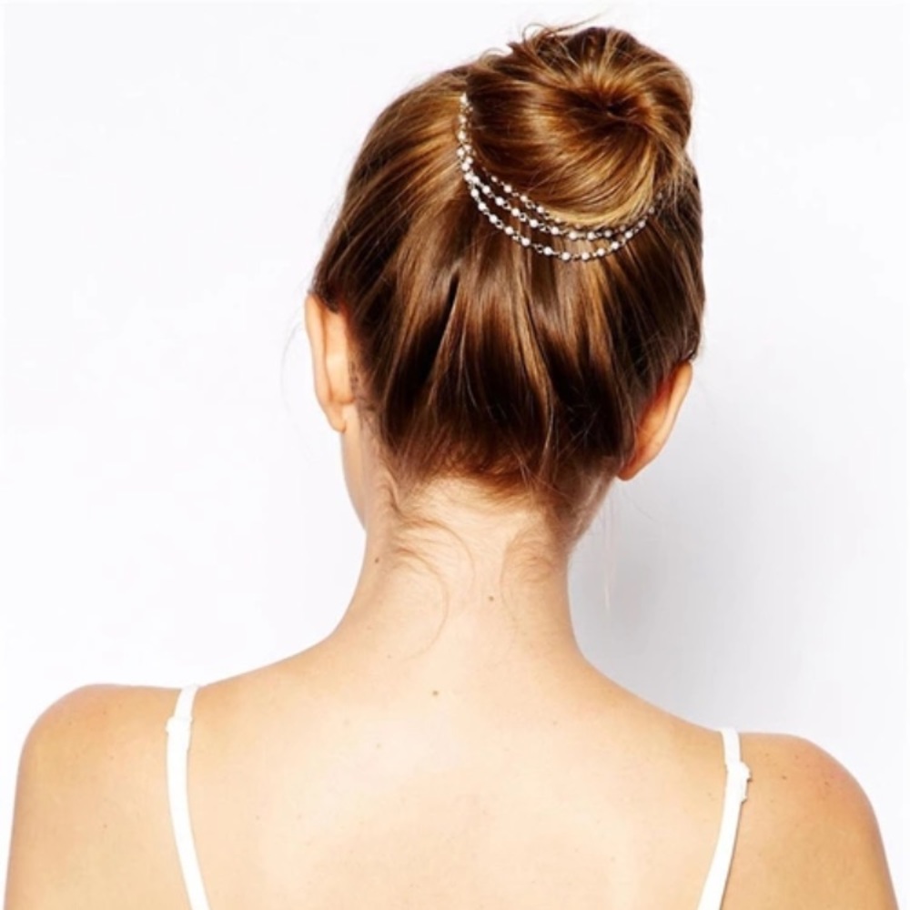 Faux gathered pearl hair pin